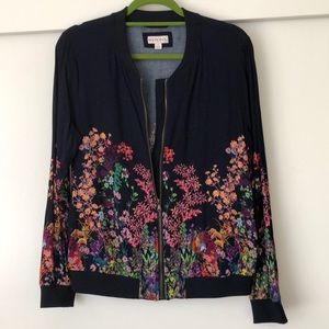 ✨SALE Versatile floral light weight zip up jacket